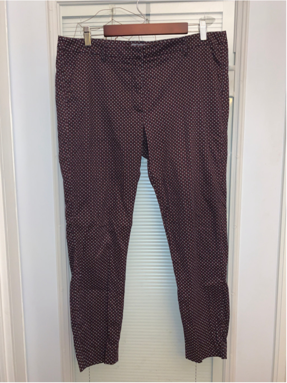 Women's b.young Burgundy Black Patterned Ankle & Cropped Pants M